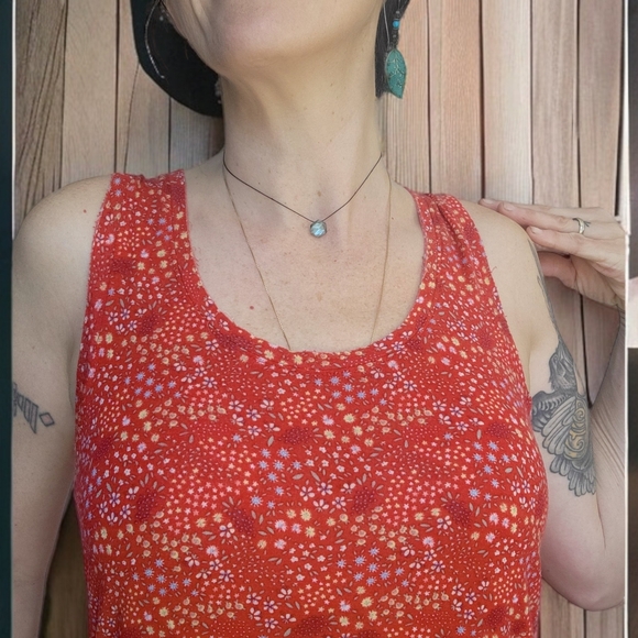 SO brand Soft Floral Red Tank top Med - Picture 2 of 9
